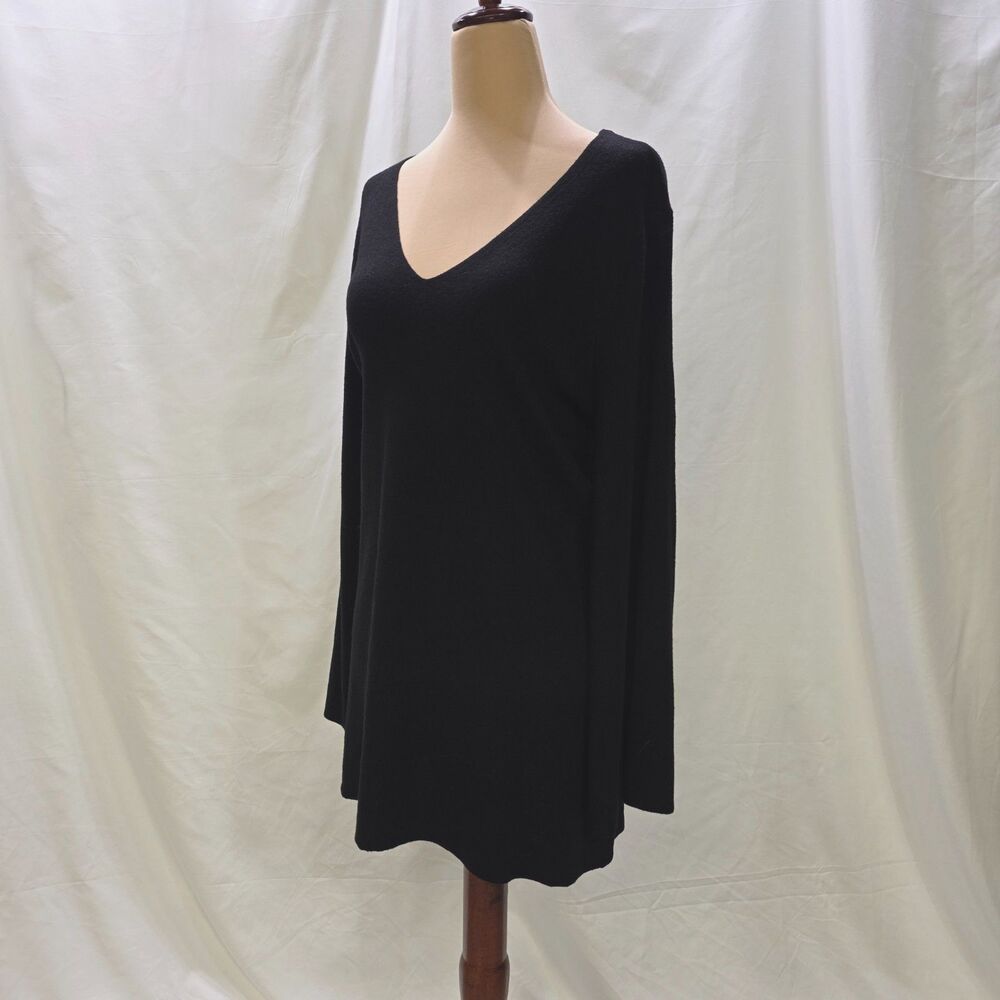 Chico's Smooth Soft Black V-Neck Long Sleeve Pullover Sweater Size Large - Picture 3 of 8